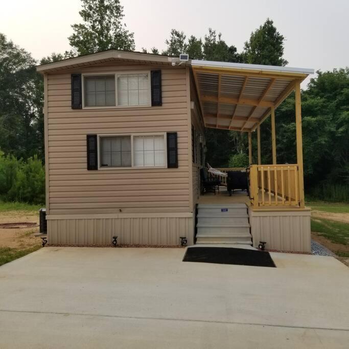 Tiny Home With Hammock Loft Bbq And Yard Phenix City Dış mekan fotoğraf