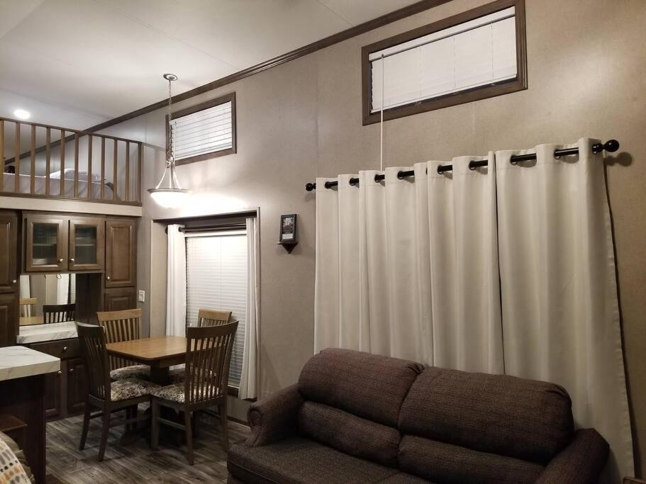 Tiny Home With Hammock Loft Bbq And Yard Phenix City Dış mekan fotoğraf